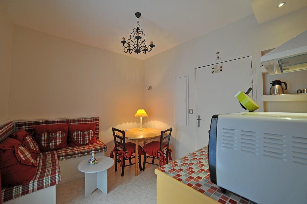 Studios Résidence Bernadette Hotel